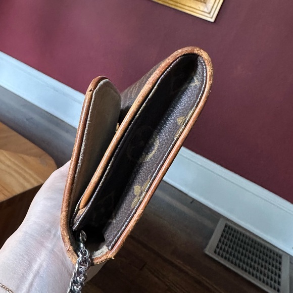 AUTHENTIC LONG TWIN GM POCHETTE LOUIS VUITTON - Picture 12 of 12